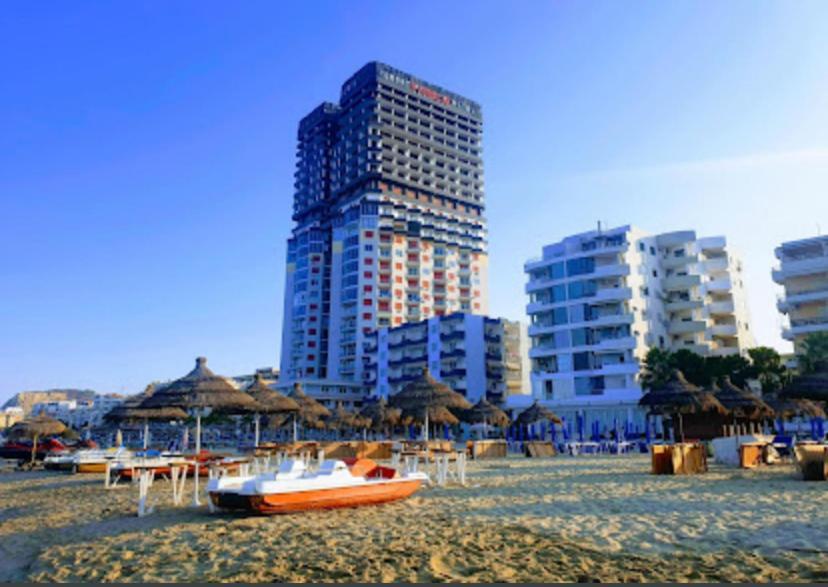 Lovely Studio Apartment Beachfront ดูร์เรส ภายนอก รูปภาพ