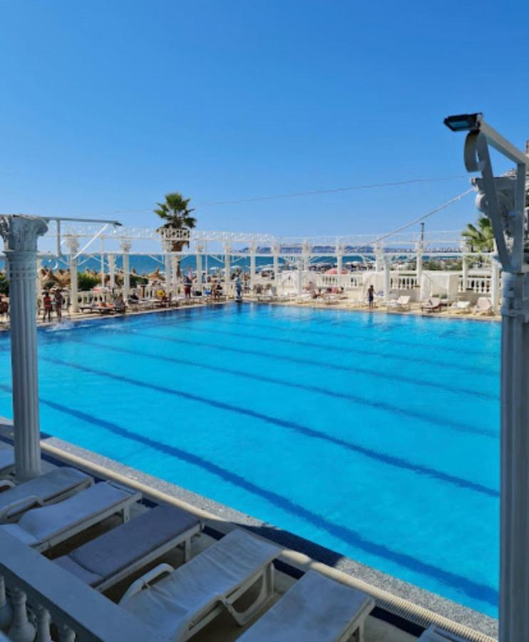 Lovely Studio Apartment Beachfront ดูร์เรส ภายนอก รูปภาพ
