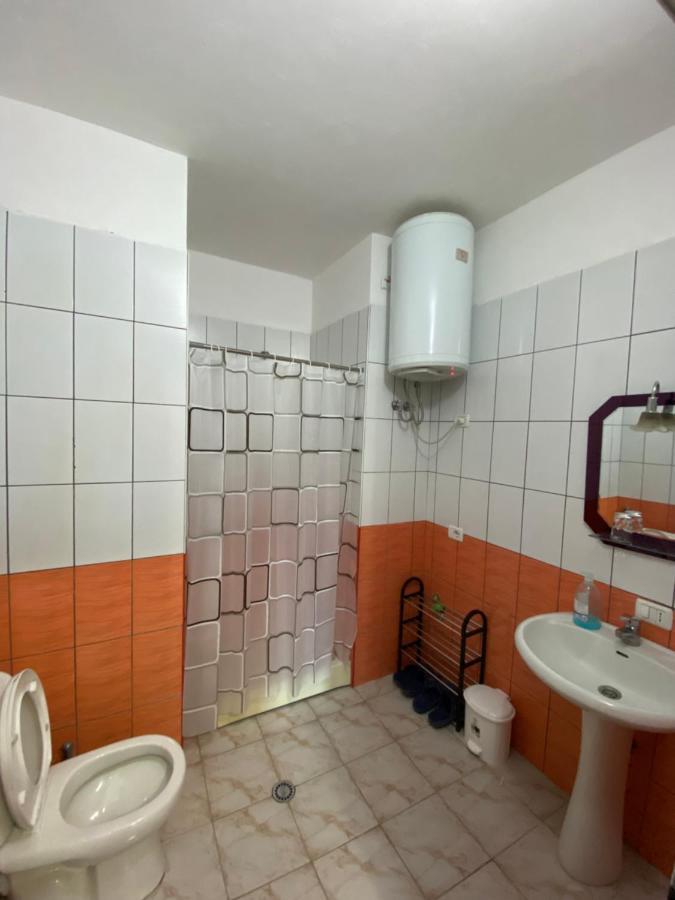Lovely Studio Apartment Beachfront ดูร์เรส ภายนอก รูปภาพ